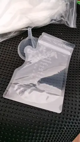 ถุงซิปใส่แยกน้ำ แถมกรวย 1อัน มีหลายขนาดให้เลือก