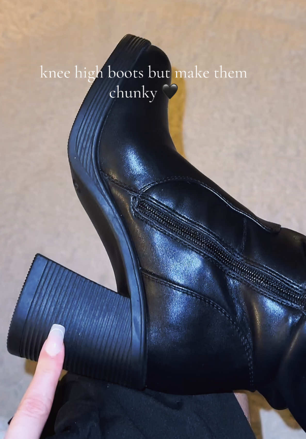 chunky knee high boots ✨🖤 #tiktokshopcreatorpicks #kneehighboots #tiktokshopblackfriday #tiktokshopcybermonday 