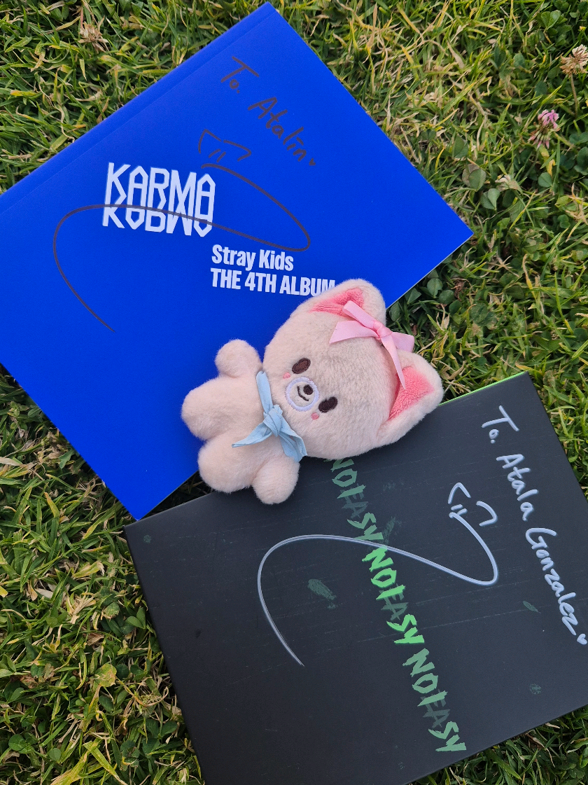 ya tengo en mis manos mi segundo album firmado por Jeongin 💕💕 #straykids #jeongin #fyp #skz #스트레이키즈 