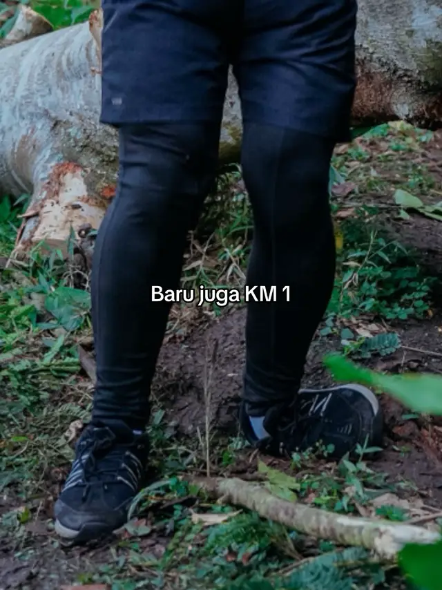 Lanjut sampai garis finish di KM 7. Kirain keseleo biasa, ternyata fraktur. #pelarikonten #pejuangfraktur #patahtulang #trailrun #trailrunner 