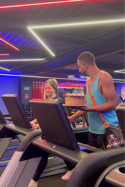 Gym prank #prank #gym #happy #funny #food #interesting #tiktok #reaction #for#eating #share #kindness #expresion #laughter 