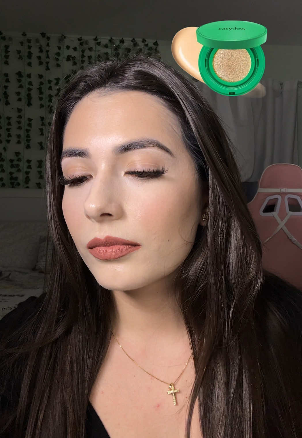 I went a shade too light but such a good product @easydew global!💚 #easydew #egf #cushion #makeup #cushionfoundation 