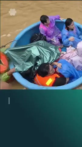 Khi bình yên dân nuôi bộ máy, khi hoạn nạn dân tự cứu dân #Đạiđàothải #TamThoáitránhđạinạn #ThoáiĐảngĐoànĐội  #mađỏcộngsản  #PhápLuânĐạiPhápHảo 