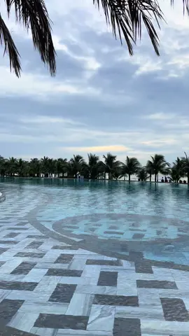 👉 Hồ bơi vô cực muối khoáng giáp biển lớn nhất Vũng Tàu sẽ như thế nào?  #themarisvungtau #resort #hoboivocuc #hoboimuoikhoang #nghiduong #xh 