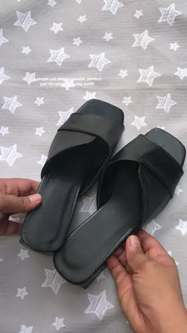 Rich Tita Sandal — simple yet classy!  #richtitasandals #sandalforwomen #sandal #footwearfashion #footwearforwomen 