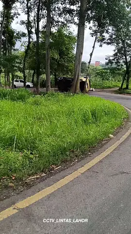 Tetap hati-hati di jalan karena hari apes tidak tercatat di kalender. 24/11/25 