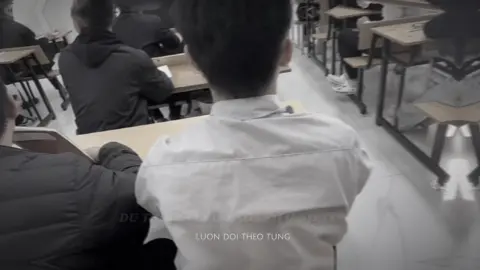 Đồng hành cùng cô 1 khoảng thời gian không dài nhưng cũng không quá ngắn, kỉ niệm vui buồn đều có. Chỉ còn 1 thời gian ngắn nữa thôi chúng em đã đến tuổi trưởng thành, sẽ tốt nghiệp và sẽ không còn được vui cười với cô mỗi ngày nữa. Kỉ niệm hãy để lại đây để lưu giữ ❤️