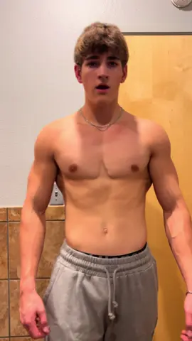 Push day🔥 #GymTok #fyp #physique #gym  