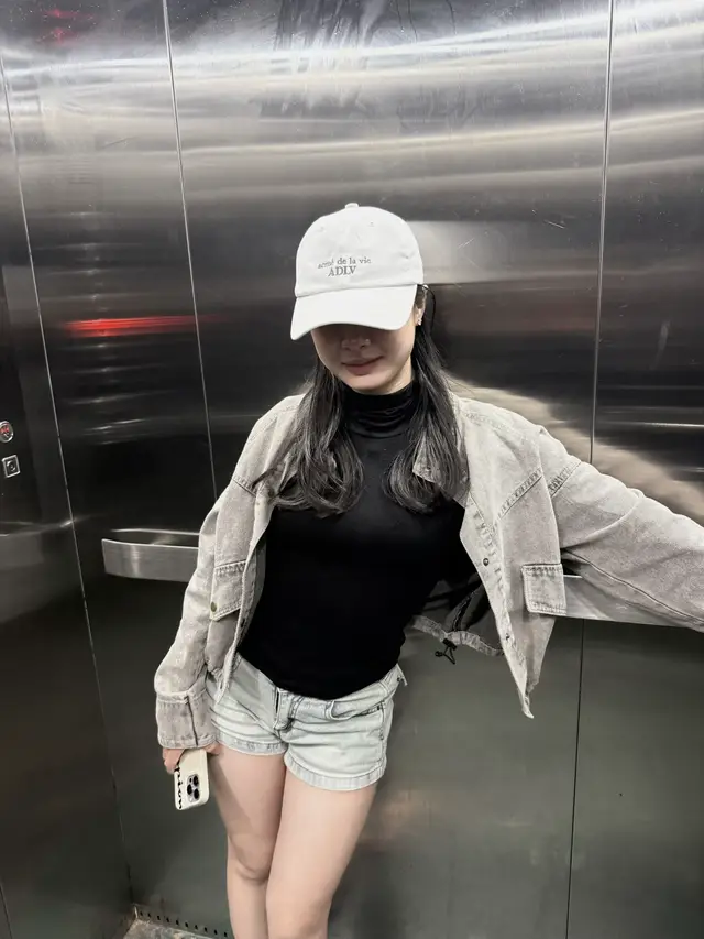 Nắng bỏ đi, không về nữa Dốc cạn lòng,chỉ thấy những cơn mưa !