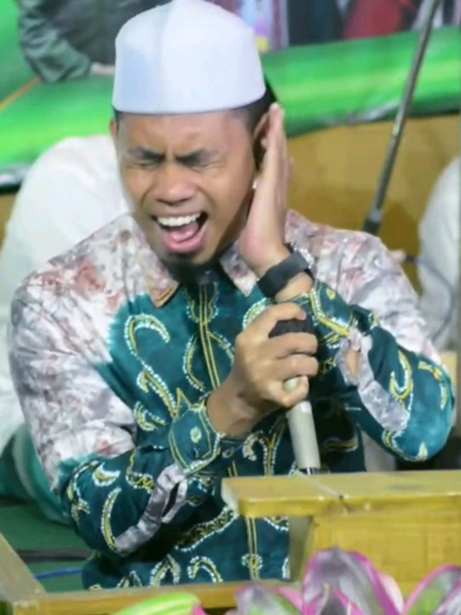 Penampilan terbaru Ust. H. Syamsuri Firdaus, S.Hum., M.Ag. di Pondok Pesantren Quran Al Bashori dalam acara Maulid Nabi Muhammad SAW 1447H. Tag : @Syamsuri Firdaus  --- ✨ بِسْمِ اللهِ الرَّحْمٰنِ الرَّحِيْمِ ✨ Selamat datang di Account Official Lovers Syamsuri Firdaus! 📖 