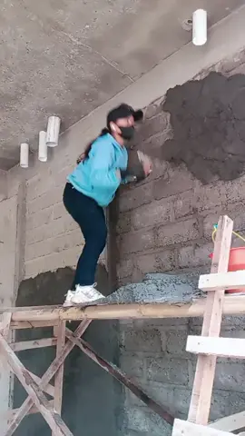 tetap dijalur xg sama.. semangat.. seperti judul lagux wesan😂🤣