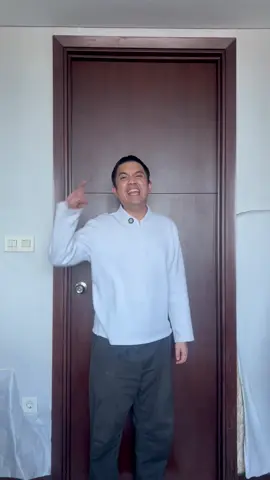 Lip Service buat CEWEK NINDIK UDEL