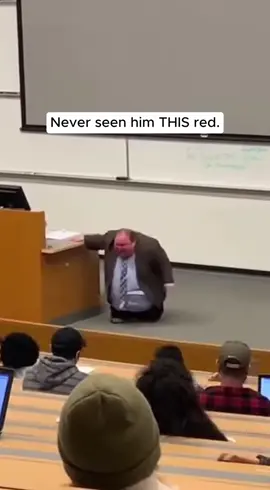 “STOP USING CHATGPT!!!” — Real professor meltdown caught on camera 📹😡#KokeAI #ChatGPT #AItools #AIwriting #EssayHelp                