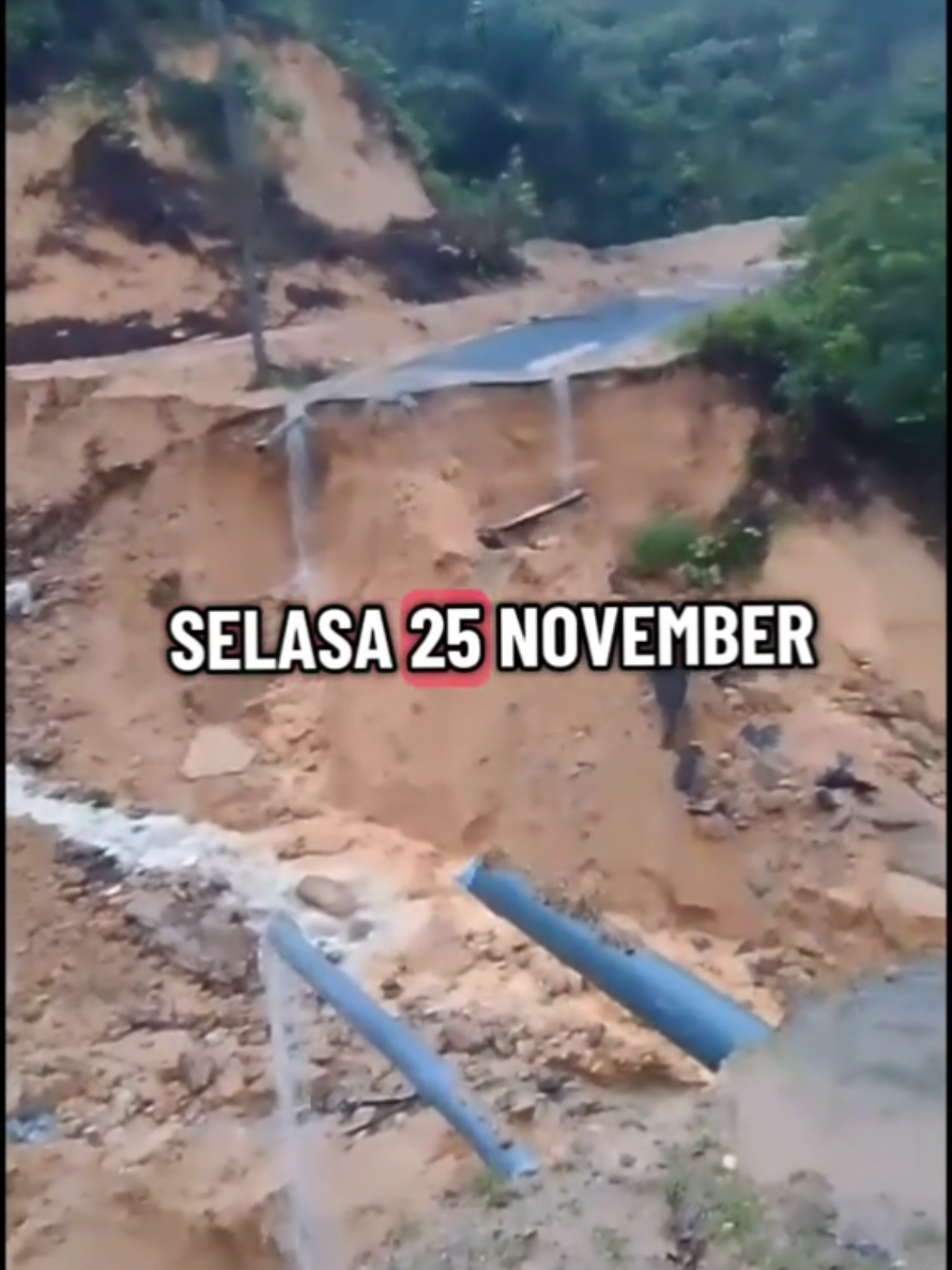 BREAKING NEWS: TAPTENG DARURAT BANJIR & LONGSOR (25 Nov 2025)  Tapanuli Tengah (Tapteng) hari ini, Selasa 25 November 2025 benar-benar darurat. Banjir bandang dan tanah longsor melanda sejumlah kecamatan akibat hujan deras sejak semalam. Update Terkini Titik Terparah: Kec. Pandan, Sarudik, Sitahuis, Barus, & Kolang Akses Jalan: Jalan Lintas Sumatera lumpuh, Jalan Sipan-Sihaporas dilaporkan amblas. Listrik & Sinyal: Sebagian wilayah padam dan susah sinyal. #banjirlongsor #banjirsibolga #sibolgatapteng #prayforsibolga #banjirsibolgatapteng 