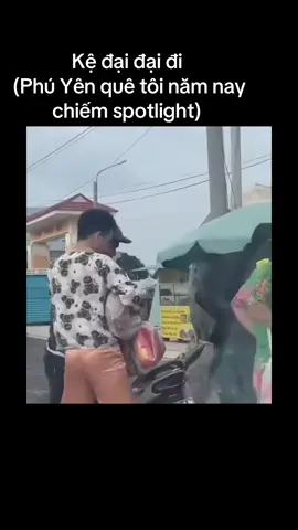 Vừa thương, vừa xót, vừa cười, mặc gì không còn quan trọng nữa rồi. Lạc quan yêu đời là được. Phú Yên quê tôi lúc này.       #phuyenquetoi #lulutmientrung #spotlight #vuivemoingay❤️ #lacquan  @myloan_091120  @myloan_091120  @myloan_091120 