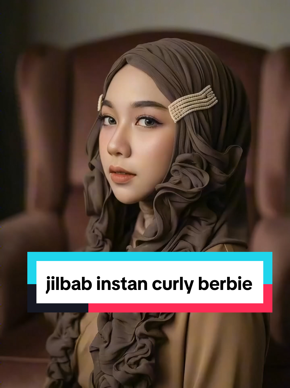 mau tampil beda dan lebih cute, cobain jilbab curly berbie ini besti. cantik mirip princes #jilbabinstan #jilbabberbie #jilbabcurly #jilbabcantik #jilbablucu 