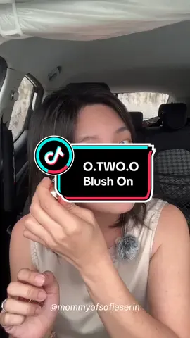 In just a minute, kayang kaya mo nang mag blush On. Perfect for on the go peeps! ✨👏💄 2-in-1 O.TWO.O Bounce Blush available in my yellow basket! 🛍️ @O.TWO.O Philippines  #otwoo #blushOn #otwooblushOn #cosmetics #otwoocosmetics 