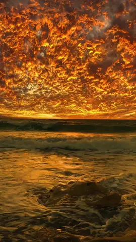 The sunset 🌄 is beautiful, I love it, and I love you even more ✨#sunset #fyp 