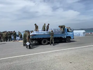 กำลังพลช่วยเหลือ ผู้ประสบภัยน้ำท่วมที่หาดใหญ่ 💂🏻‍♀️⚓️🤍                              #ทหารเรือ ##หน่วยบัญชาการต่อสู้อากาศยานและรักษาฝั่ง #น้ําท่วม68 #หาดใหญ่ 