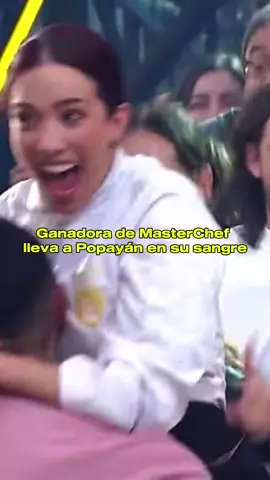✨ Violeta Bergonzi se coronó como la nueva ganadora de MasterChef 2025… y sí, lleva a Popayán en su sangre. 🔥 De París al Cauca, su sazón hizo historia en la cocina. 👇 ¿Qué plato te gustaría probar? #MasterChef #Popayán #Colombia #VioletaBergonzi #noticiastiktok 