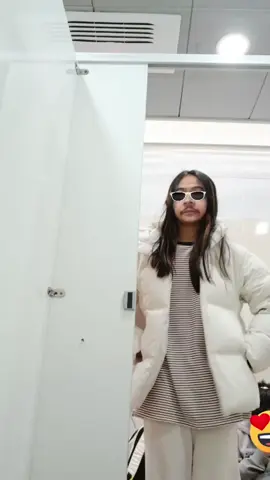 남자애들이쫓아와서 숨음..친구들이같이숨어줌ㅠ