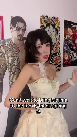 Tias: “y el novi-“ Me: 😤😤😤😤 #goromajima #yakuza0 #likeadragon #kiryukazuma #mexicanthanksgiving 