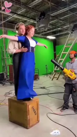 Imagens inéditas das gravações do FILME TITANIC. Desde o mundo cinematográfico de Hollywood e dos estúdios de captura, nos mostram como se fizeram essas peliculas que nos traduzimos a momentos que marcaram a história, aqui cenas do Filme Titanic. ❤️Você gostou? Me segue no Instagram e veja os vídeos: @pradaosantana    #titanic #fime #hollywood #romântico #histórias 