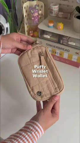 Pasni nak keluar dekat2 tak payah susah2 bwk handbag dah, bawak ni pon cukup 😍 #wrisletwallet #wrislet #westbronco #wrisletwalletwestbronco #westbroncopufferwallet 