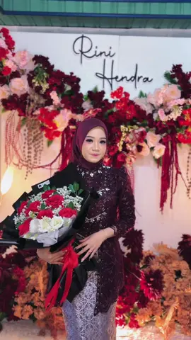 Officially engaged!🥹💍 @Kkhend #lamaran #lamaranengagement #lamaranmoment #engagement #fyp 