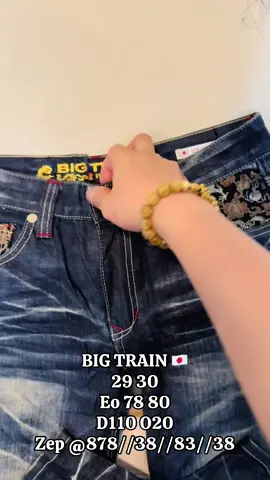 B I G T R A I N 🇯🇵 XỊN SÒ , màu rất đẹp mau chỉ nổi xịn sò , cúc và khoá dập hiệu toàn bộ , ch ất vải dày k co giãn nhẹ , độ mới cao  S i z e : 29 30  Eo 78 80 dài 110 ống 19  Zá  3️⃣5️⃣0️⃣k #đồ_si_thủ_dầu_một #đồ_si_bình_dương #xuhuongtiktok ##2HAND 