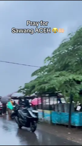YaAllah semoga airnya cepat surut lagi lindungilah mereka dimanapun berada beri mereka kesabaran yg seluas2nya Aamiin 🤲🏻🥺🥺#fyppppppppppppppppppppppp #banjiraceh #fypage #aceh #viraltiktok 