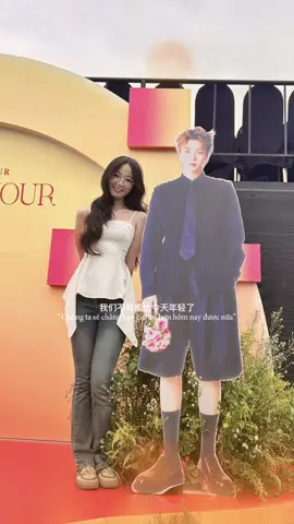 Hãy đi gặp người bạn muốn gặp Sống cuộc đời bạn luôn mơ ước Từng vệt nước mắt lưu lại Đều khiến cuộc đời thêm trọn vẹn Hãy yêu người mà bạn yêu Mong điều bạn mơ ước đều thành hiện thực Trong giây phút chia tay Mong bạn đừng khóc Lần sau gặp lại sẽ là phiên bản tốt hơn của chúng ta❤️ #kangdaniel #강다니엘 #gs25vietnam #wannaone #FlowD 