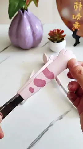 Klip Penjepit Makanan Berbentuk Cakar Kucing Lucu dan Imut Loh, Harganya juga murah banget. Yang mau bisa order di keranjang kuning.  #klippenjepit #klippenjepitmakanan #klipmakanan #penjepitmakanan #capitmakanan 