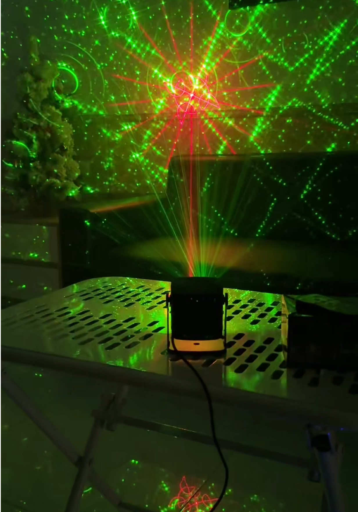 Đèn Laser 2 Mắt Party Light Mới Cao Cấp Cắm USB #denlaser #denpartylight #xuhuong 