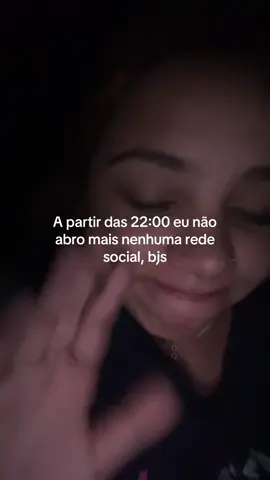 Enquanto eu não assistir todos os episódios eu não abro NENHUMA 