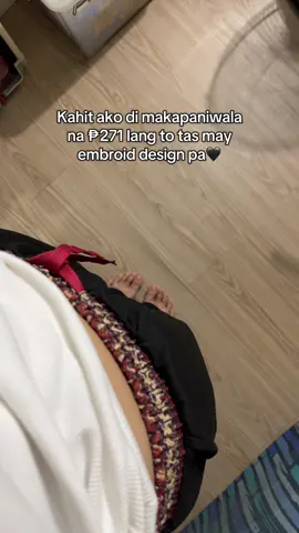 Uy ganda so much🖤 new pants!!