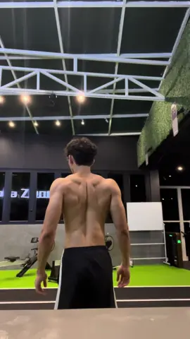 Need to grow more my back muscles 😔