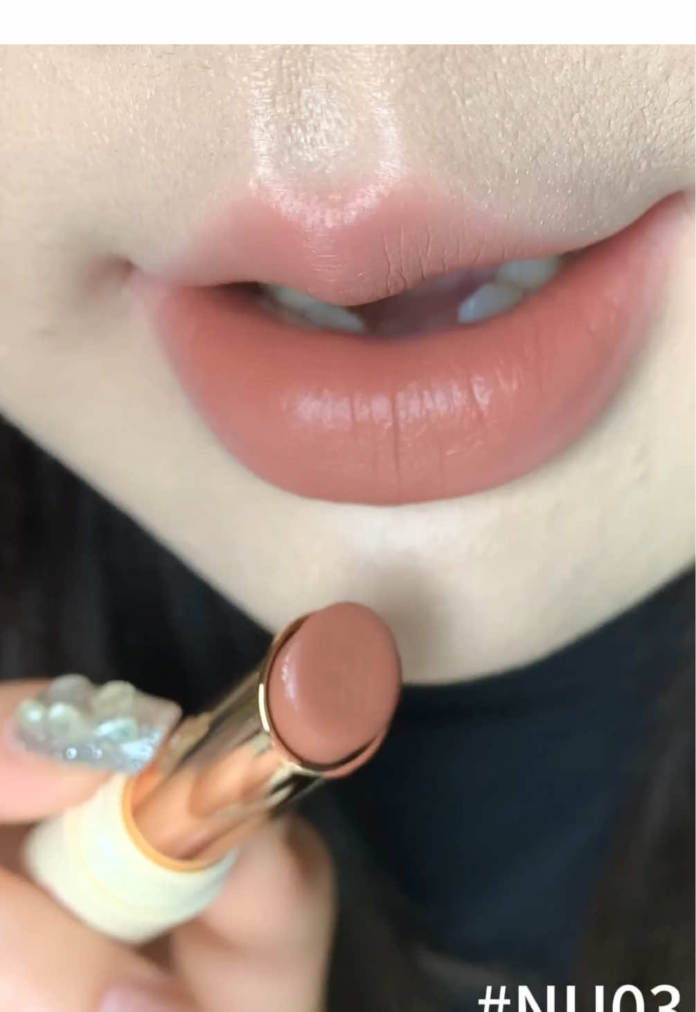 แล้วเฉดไหนคือของคุณ? ลิปสติกแท่งนี้ติดทนนานมากและกันน้ำสุด ๆ! #focallure #focallureth #ลิปแมตต์ #mattelipstick #longlasting vn