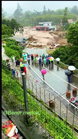 Debit air semakin deras kondisi banjir Bandang naik level ke tingkat 5@KEBER GAYO 