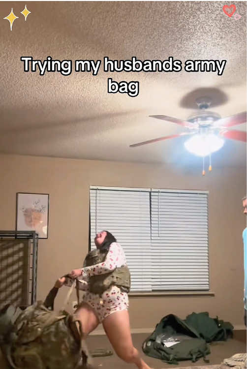 Try the soldier's backpack#heavy #soldier#funny#backpack 