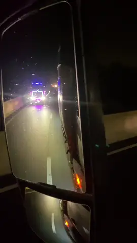 Tuy mình cứu trợ xong rồi mà vẫn nghĩ lại thấy thương bà con miền trung quá🥰#@Cọ Đồng Nai 60✈️✈️🚛🚛 @BiểnN 79H🚛 @𝐇𝐔𝐘_ 𝐒𝐢𝐓𝐢𝐍𝐆 𝟟𝟟✅ @Anh *Shipper*43*ĐN @Hùng Nguyễn J&T HCM HN #CapCut #xuhuongtiktok #nhatkyxetai 