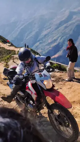 Day to Ta Xua 🤘😎#dirtbike #indochinamotorbiketours #offroad #bikerlife #motorcyclelife 