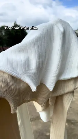 Áo len cổ cao giữ nhiệt 