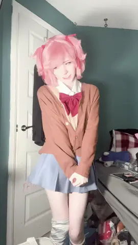 yuri 😋 (pls ignore the mess on my floor its all cosplay stuff😭)  #natsuki #cosplay #dokidokiliteratureclub 