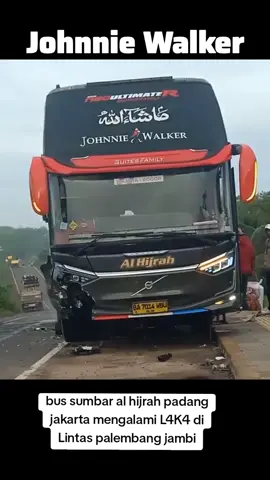 l4K4 bus jhonnie walker