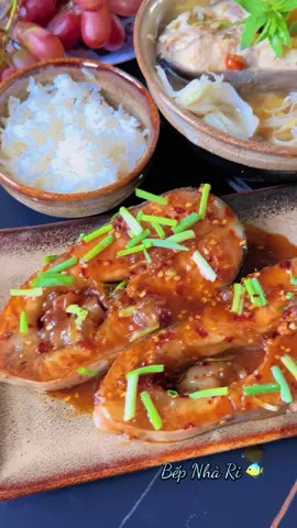 Bữa cơm quê đơn giản ngày mưa cùng Mẹ ...hạnh phúc vì được ở bên cạnh Mẹ💞🏡 #bepnhari #ricamau #monngonmoingay #xuhuongvideo 