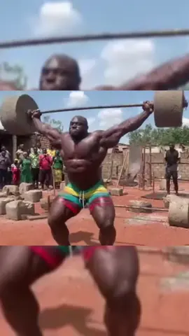 HUGE BODYBUILDER 250 KG OVERHEAD SQUAT  #GymTok #bodybuilding #mrolympia #motivation #gym 
