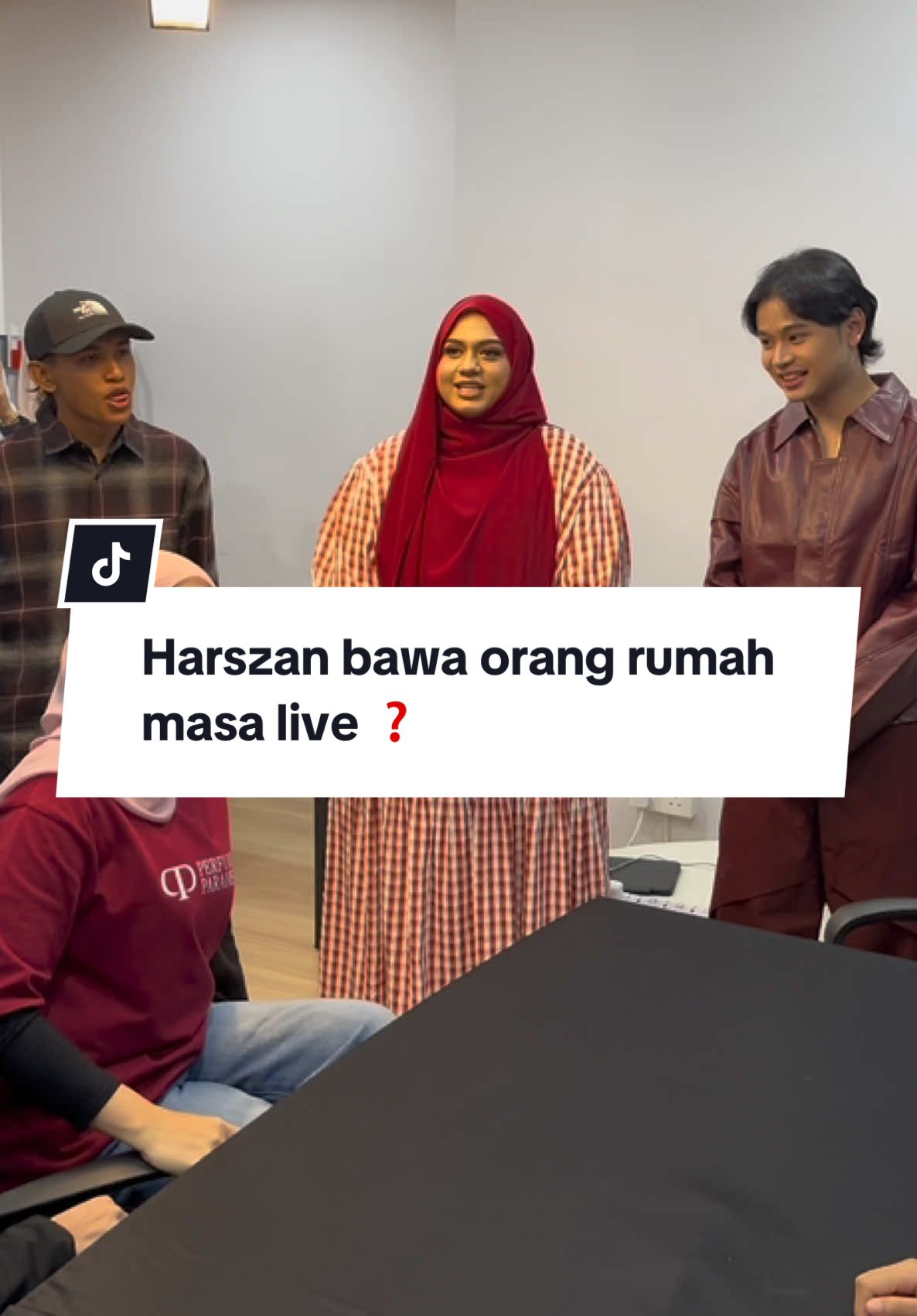 @harszanlagi bawa “orang rumah” masa 4 founders live battle semalam 😍 #perfumeparadise #masukberanda #harryaiteam #harszan #aiteam 