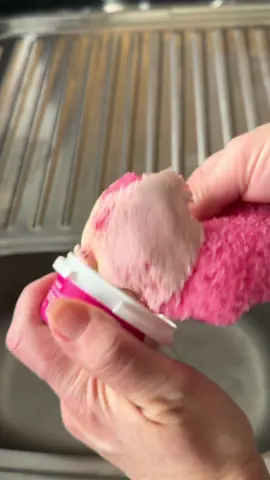 Pink Stuff Wednesday 💗✨  Mini pot, sink mega shine. 💕💕 @cleanwithpinkstuff  #cleaning #cleaningmotivation #cleaningproducts #pinkstuffwednesday #cleaningobsessed @The Pink Stuff 