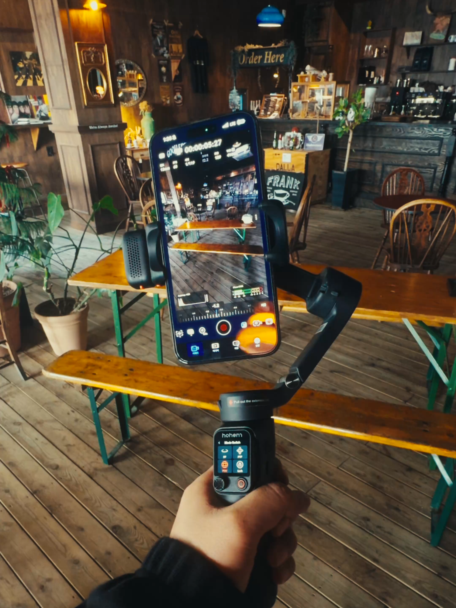 Art mode ON with V3 Ultra!☕ #iSteadyV3Ultra #VideoEditing #VisualEffects #VFX #PhoneGimbal #iphone17 #stabilizer #AITracking #fyp #videograpy #blackfriday